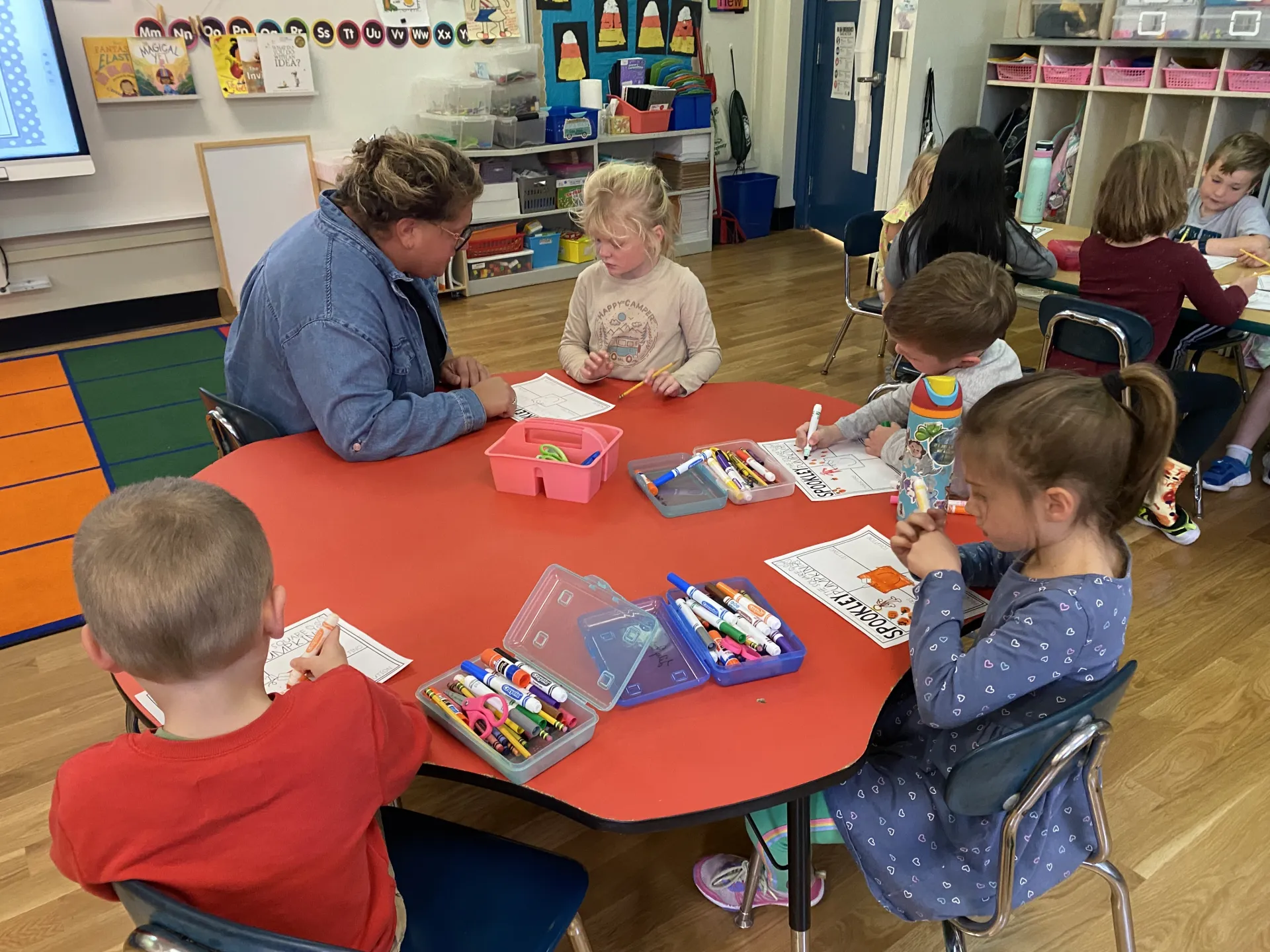 Juliana Cimabue teaches students at Mount Pleasant Elementary School
